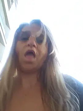 BLONDKICIA1のウェブカメラショー