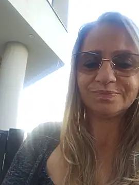 BLONDKICIA1 Show in webcam