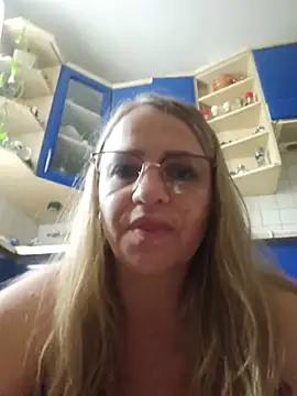 BLONDKICIA1 网络视讯表演