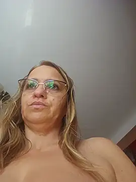BLONDKICIA1's Live XXX Chat