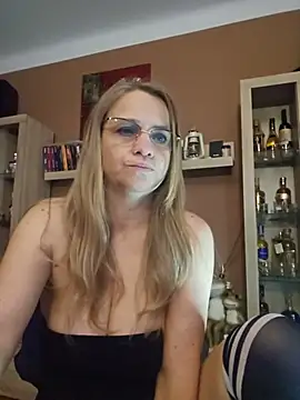 BLONDKICIA1 – Kamerová šou