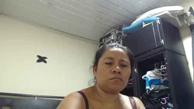 Živá chatovací místnost adrixxx38