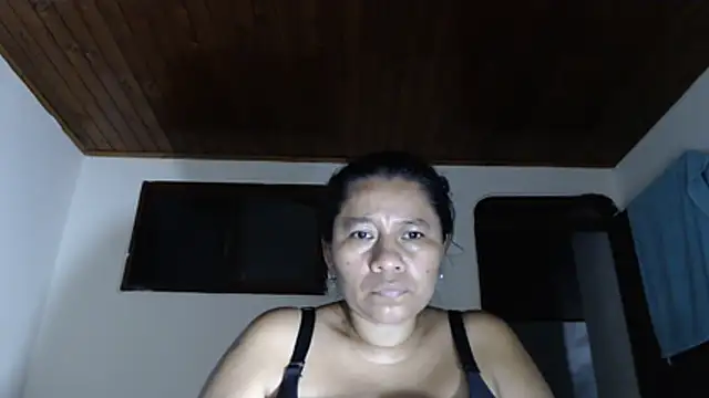 adrixxx38's Live Chat Room