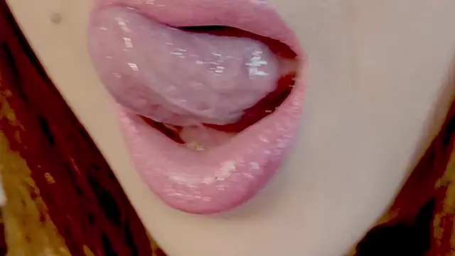 zarahdivousi 即時 XXX 聊天