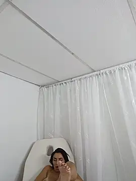 zullyxhot 现场XXX聊天