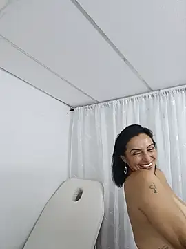 zullyxhot's Live XXX Chat
