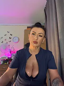 Hotangel75 Adlı Modelin Canlı XXX Sohbeti