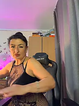 Hotangel75 XXX чат на живо