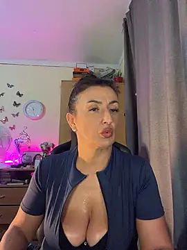 Hotangel75 Adlı Modelin Canlı XXX Sohbeti