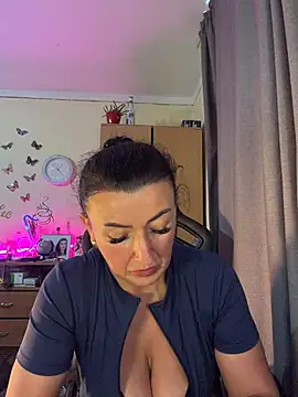 Chatroom XXX en direct de Hotangel75
