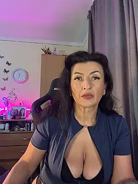 צ'אט XXX בשידור חי של Hotangel75
