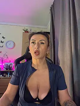 Hotangel75's Live XXX Chat