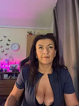 XXX chat uživo modela Hotangel75