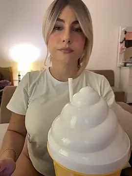 CarolinaLujan17 Adlı Modelin Canlı XXX Sohbeti