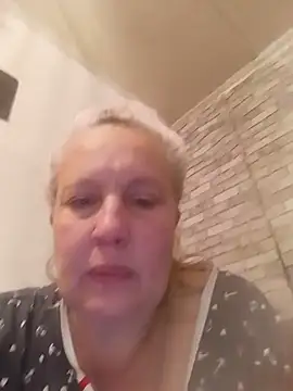 Sala de chat en directo de Cerd_Ayaz