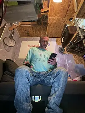 Romo63 Show in webcam