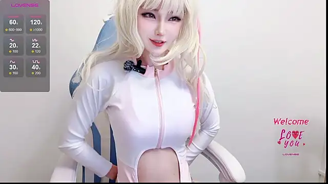 Chat +18 de AureliaDoll ao vivo