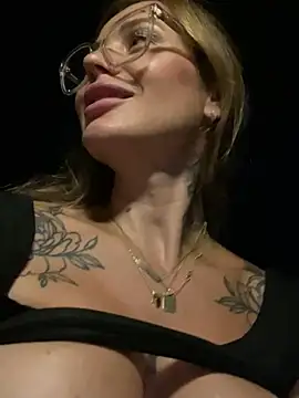 Etwas_neugierig webcam show