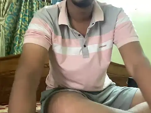 Slave_Aryan Show in webcam