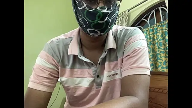 Show modela Slave_Aryan na web-kameri