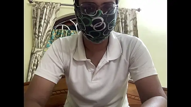 Slave_Aryann Webbikameraesitys