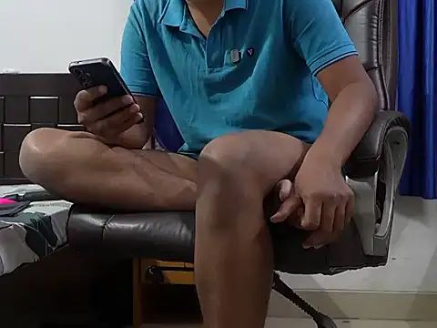 Slave_Aryan Webcam show