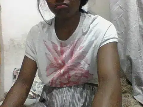 Hamie_sexy – Naživo chatovacia miestnosť