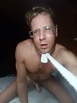 Show modela yatshen na web-kameri