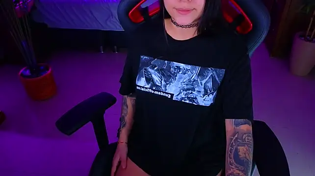 ambarEvans élő XXX-chatje