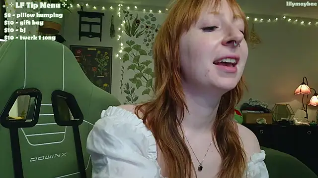 LilyMayBae Chat XXX in diretta