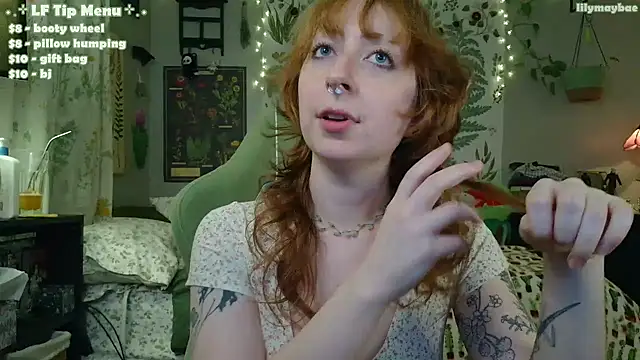 LilyMayBae élő XXX-chatje