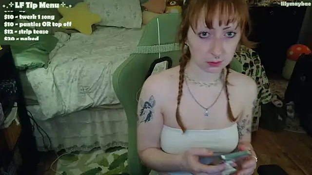 LilyMayBae's Live XXX Chat