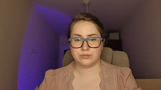 SeasonalSomeone's Live XXX Chat