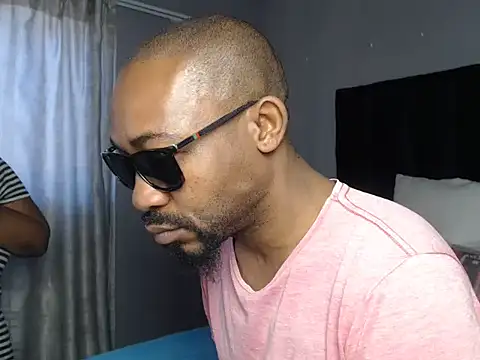 Ogmelo Pertunjukan Webcam