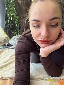 Night_dreams Webcam show