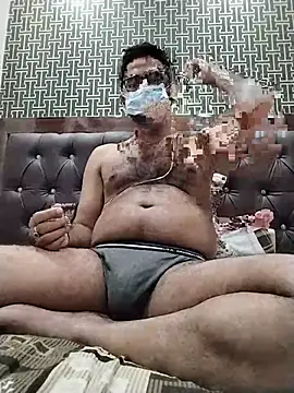Show modela hotindianstud na web-kameri