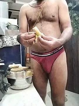 Show modela hotindianstud na web-kameri