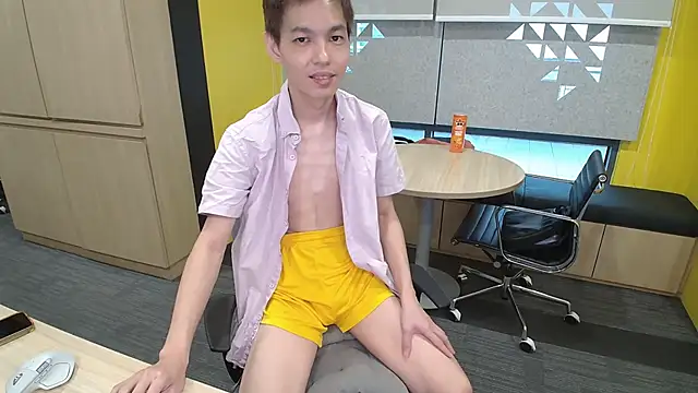 andrewooi 在線直播表演