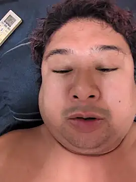 sexybottomrakkiiのウェブカメラショー