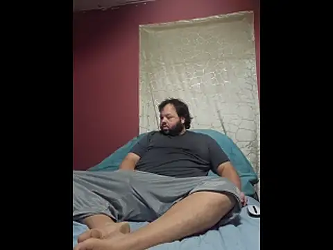 Strongbutgentle36: διαδικτυακό σόου στην κάμερα