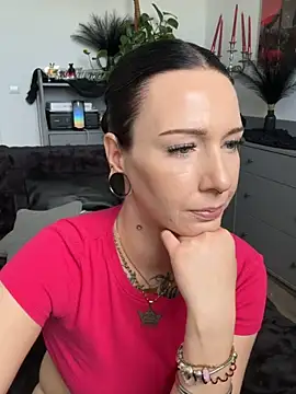 Trixie-Tainted Webcam-Show