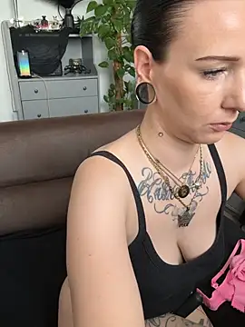 Trixie-Tainted's Webcam Show