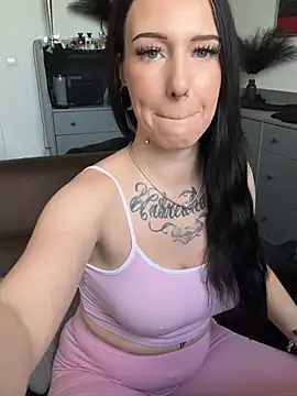 Trixie-Tainted Webcam-Show