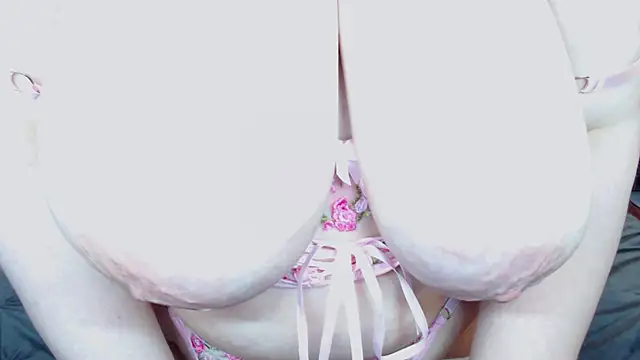 XXX chat uživo modela Victoria_BBW