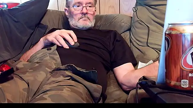 snickers1 Show in webcam