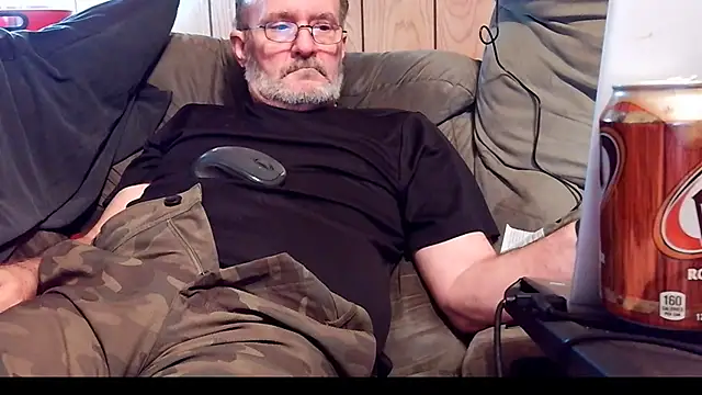 snickers1 Show in webcam