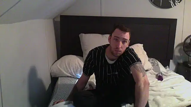 jijicool1 webkamerás műsora