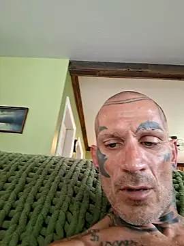 Pokazy przed kamerką – Casey884life