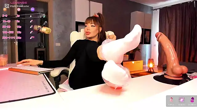 Miss_kay1111: διαδικτυακό σόου στην κάμερα