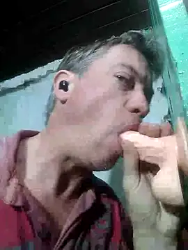 XXX chat uživo modela Alvaro2017